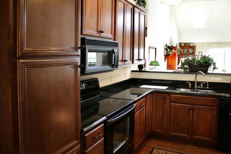 Oak Cabinet Remodeling in Kokomo, IN